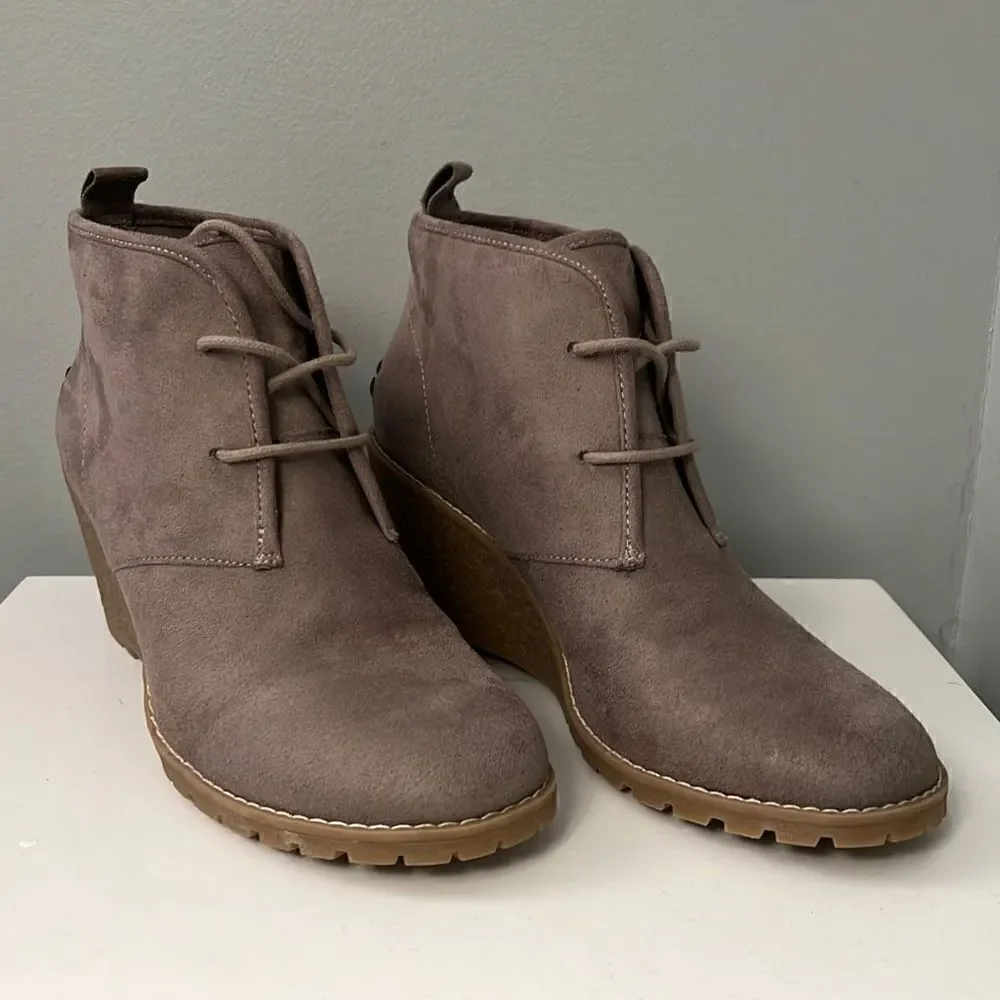 Bass Women's Taupe Vegan Suede Lace-Up Wedge Ankle Booties